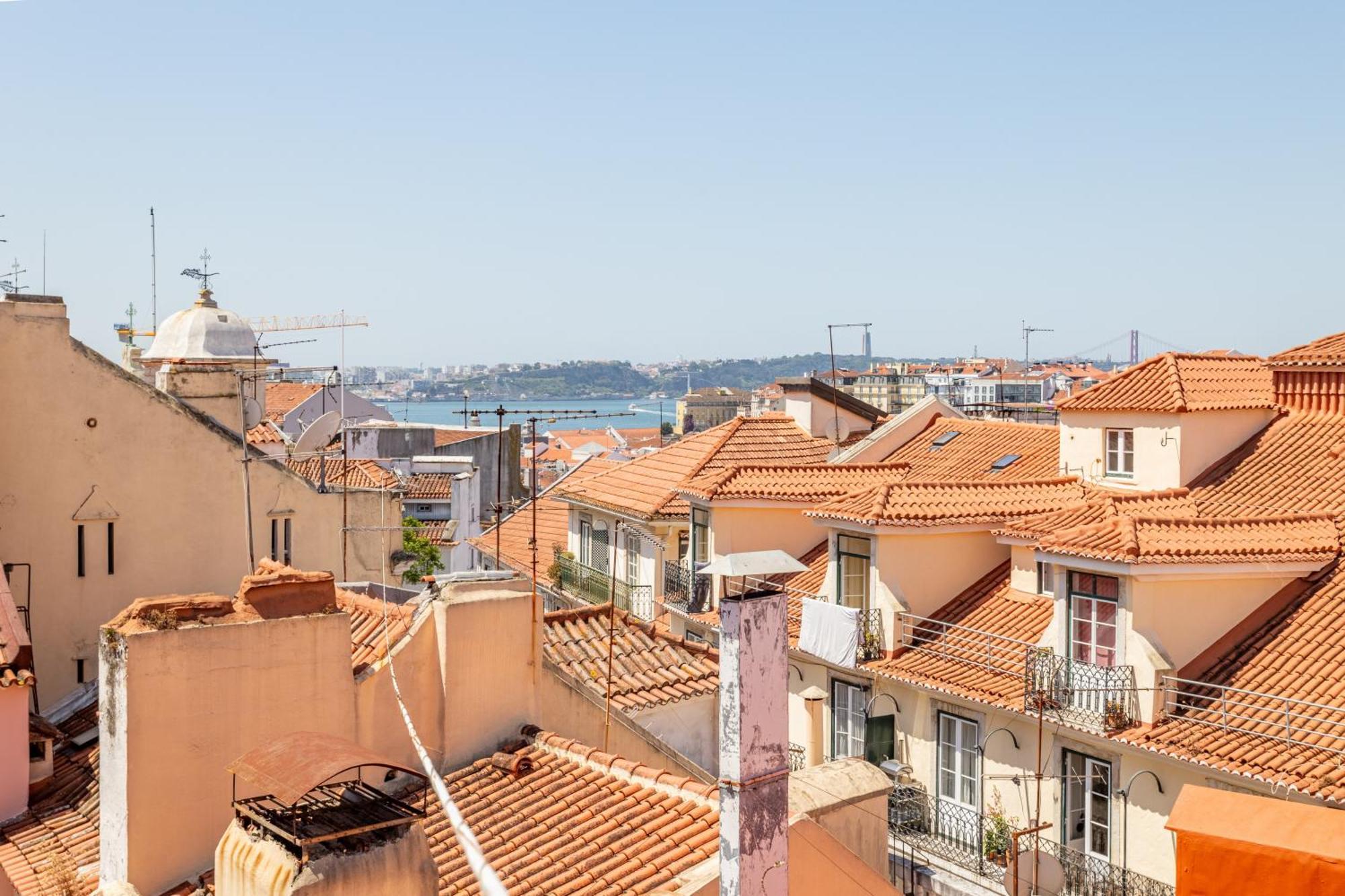 Gralhas Suites Lisbona Esterno foto