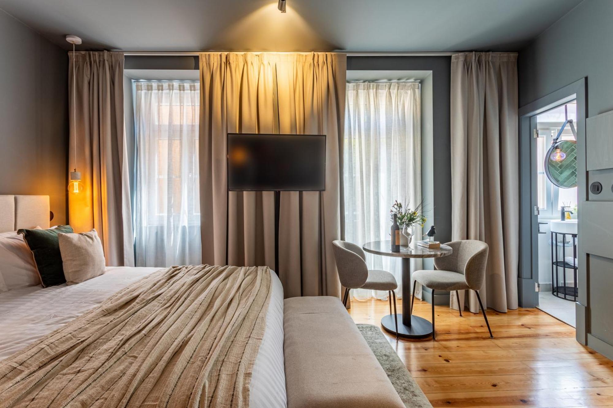 Gralhas Suites Lisbona Esterno foto